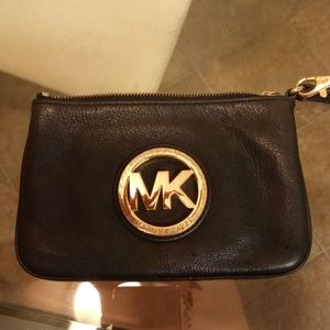 Michael kors black leather wristlet